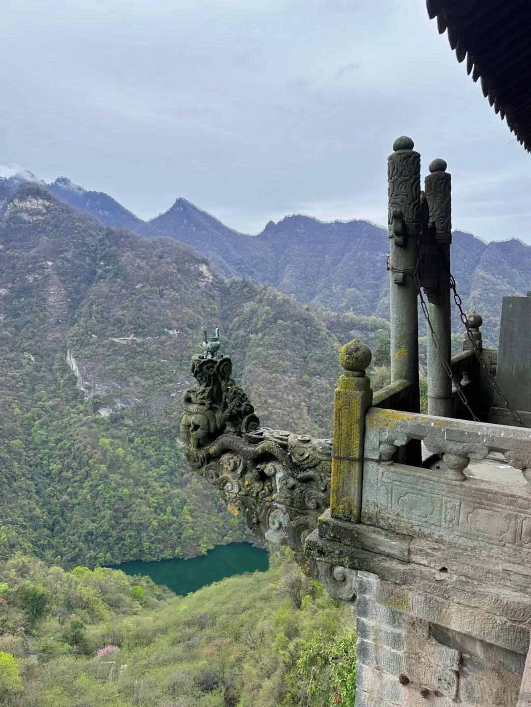 登临玄岳，朝拜武当——记道教圣地武当山