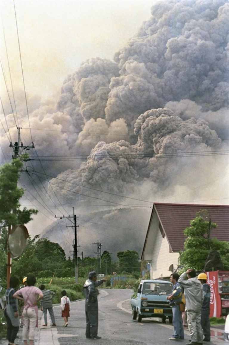 火山爆发，太壮观了！| 地球知识局