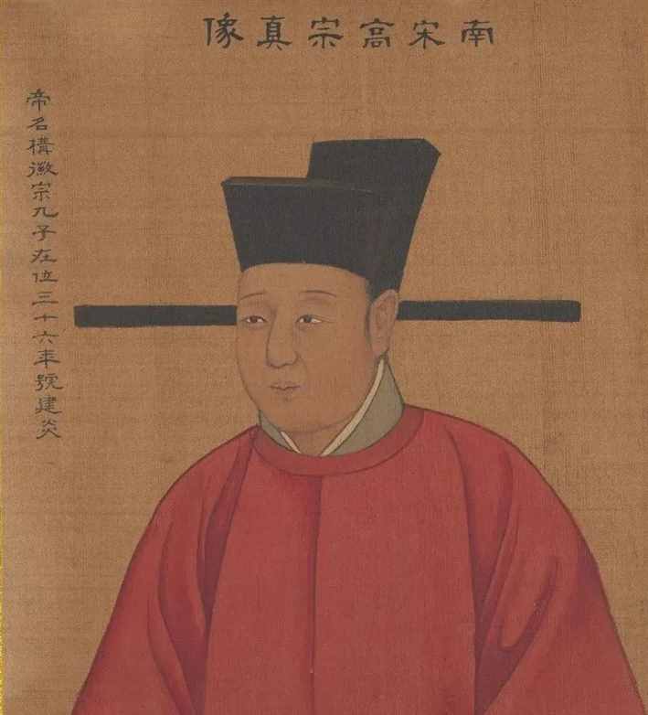 文化上的巨人，政治上的矮子