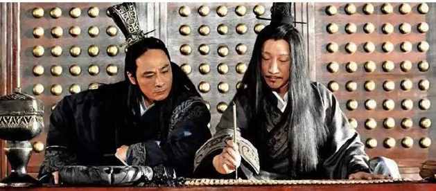 他的四大弟子，个个权倾天下