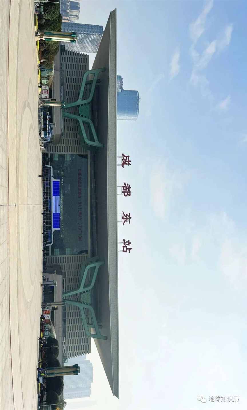四川搞了一条去青藏高原的“超级地铁”，海拔高差2000米！