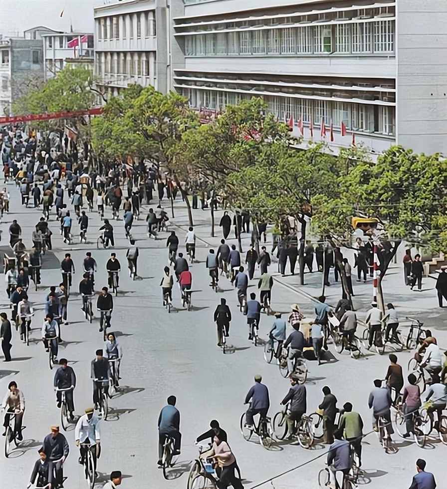 江门市的区划调整，广东省的第八大城市，为何有7个区县？