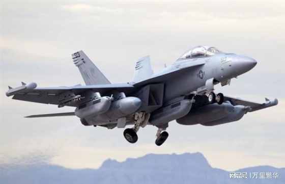 FA18战机2025年停产，中国的歼15，到底需要多少架？