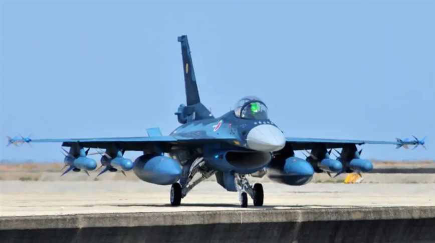 深度分析：日本F2与中国歼10C，两大中型机谁更强？