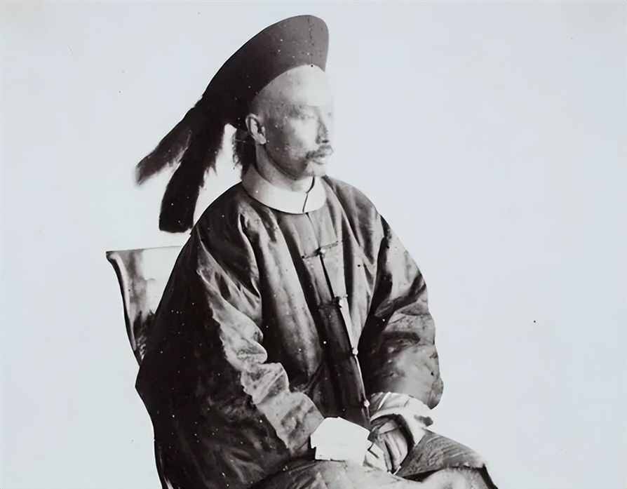 通往权力之路：明清科举进士的上岸史