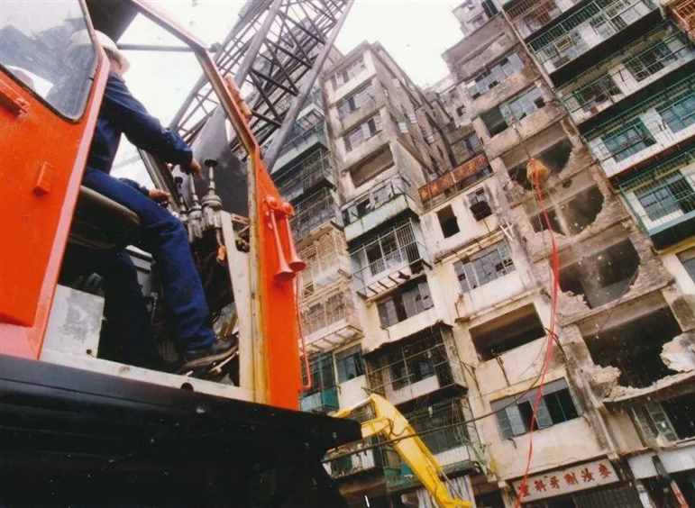 九龙城寨，曾有五万人挤在这个有传奇色彩的贫民窟