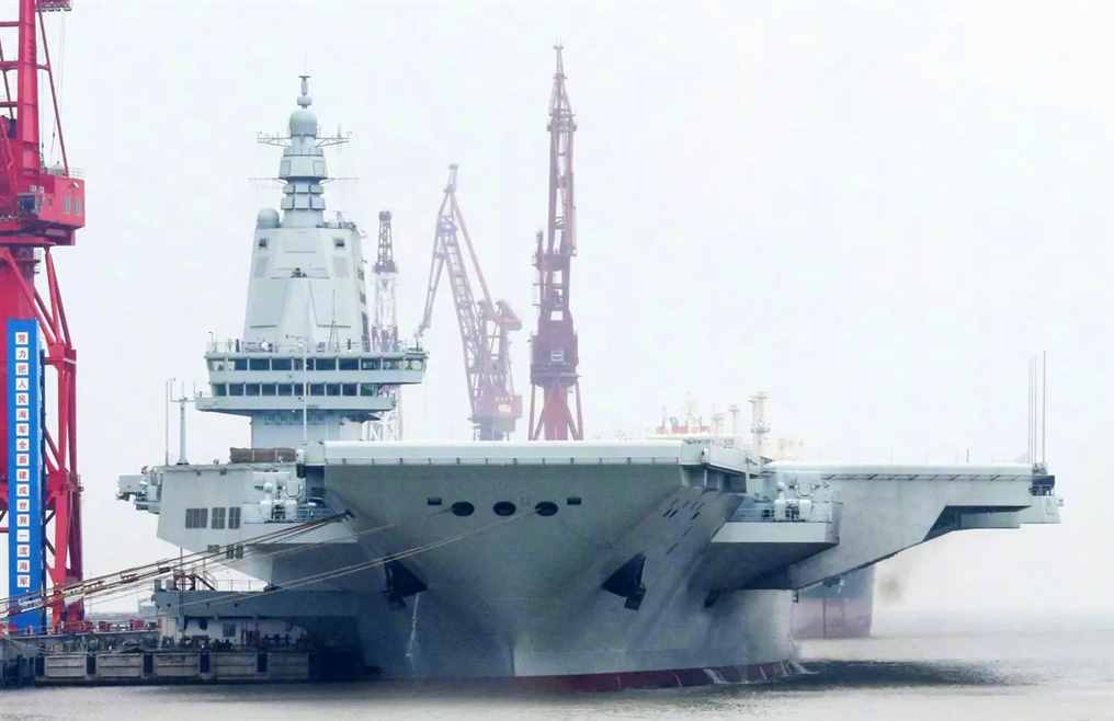 004型航母，排水量9.5万吨，解放军海军，到底需要多少艘？