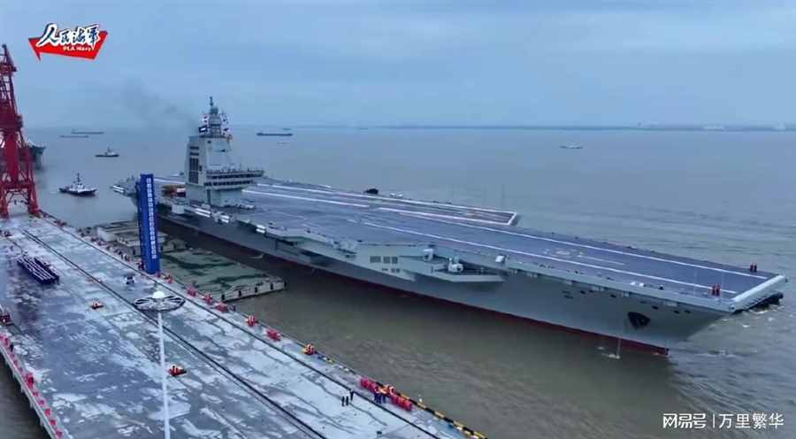 004型航母，排水量9.5万吨，解放军海军，到底需要多少艘？