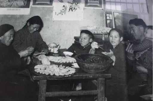 七十多年前共和国首次欢度“四大节庆”
