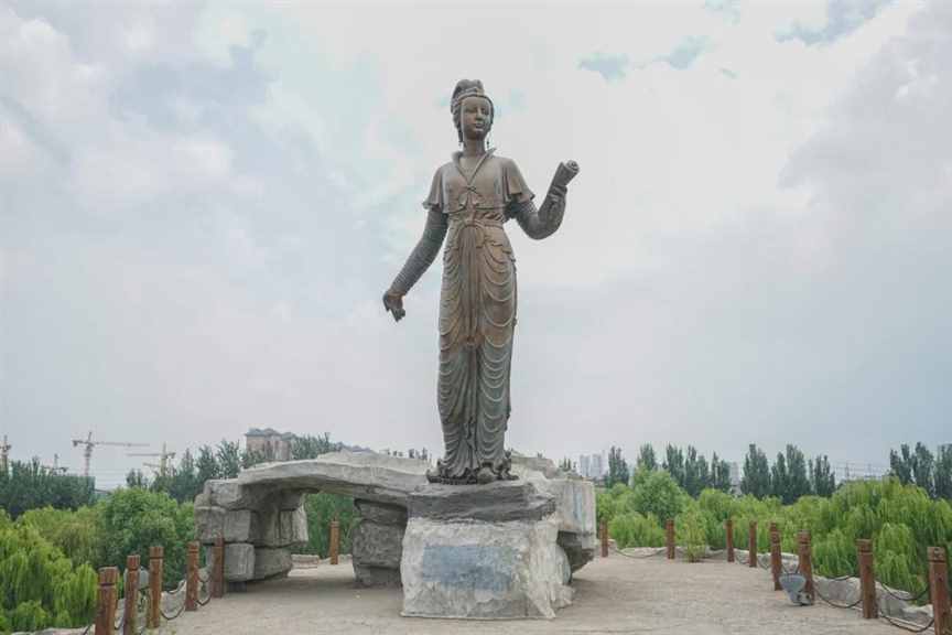 国民才女，曾被疯狂羞辱
