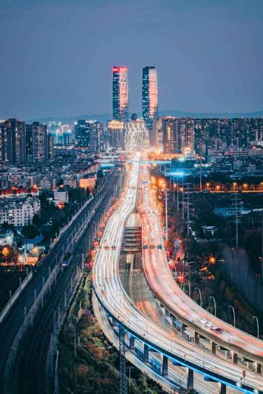 成都模式VS武汉模式，中国十六城比较 | 地球知识局