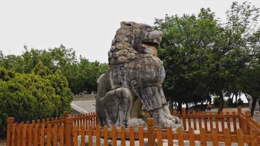 此墓埋了两个皇帝，千年来无人敢盗