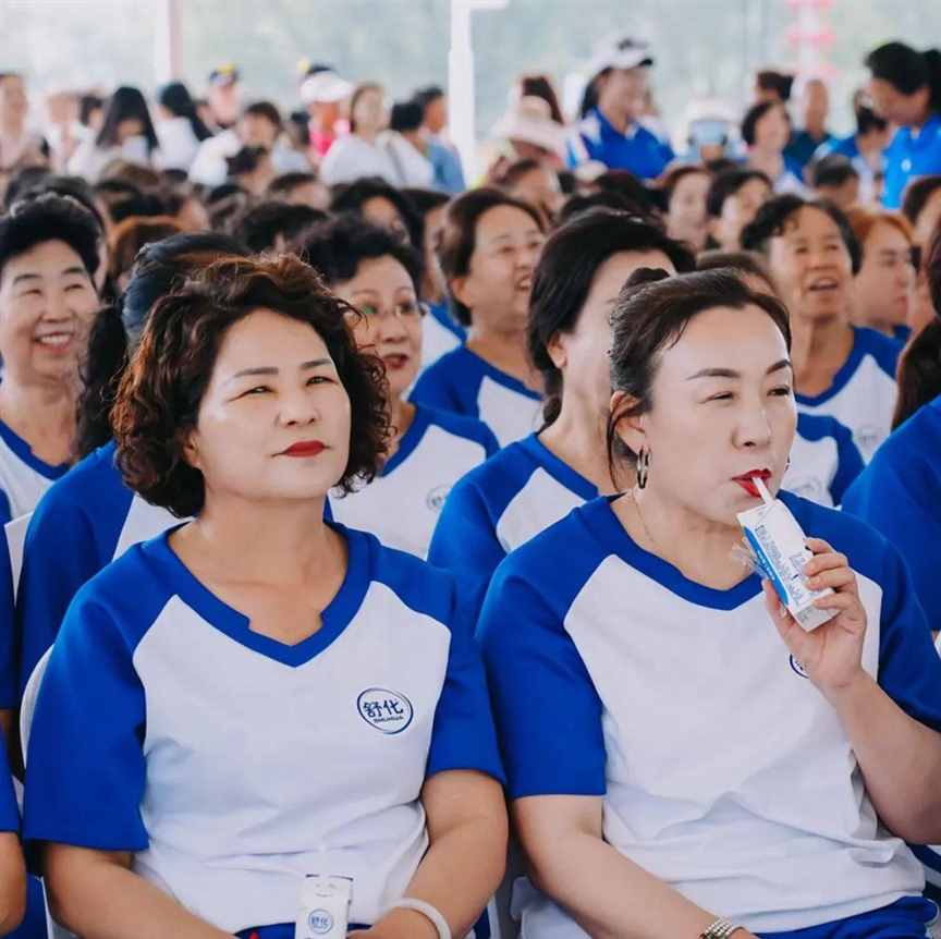 中国现在，非常缺奶 | 地球知识局