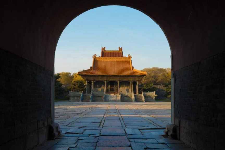 一手烂牌，打成王炸：中国最后一个王朝的发迹史