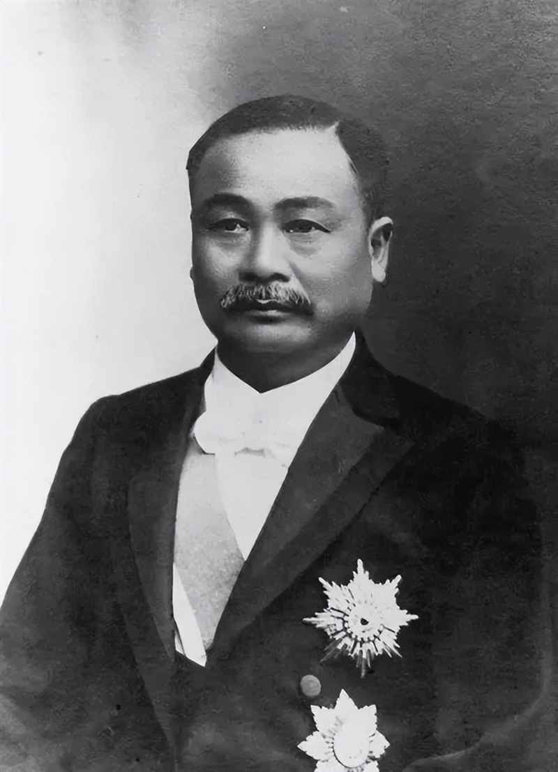 时代的一粒灰，落到读书人头上
