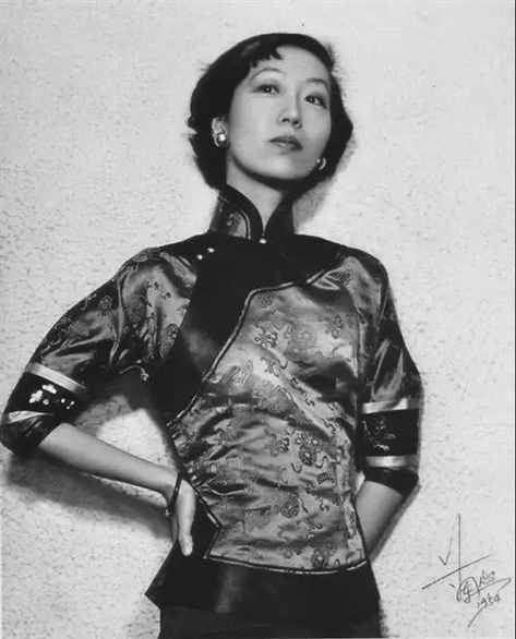 天才少女一夜封神，1995年孤独死去