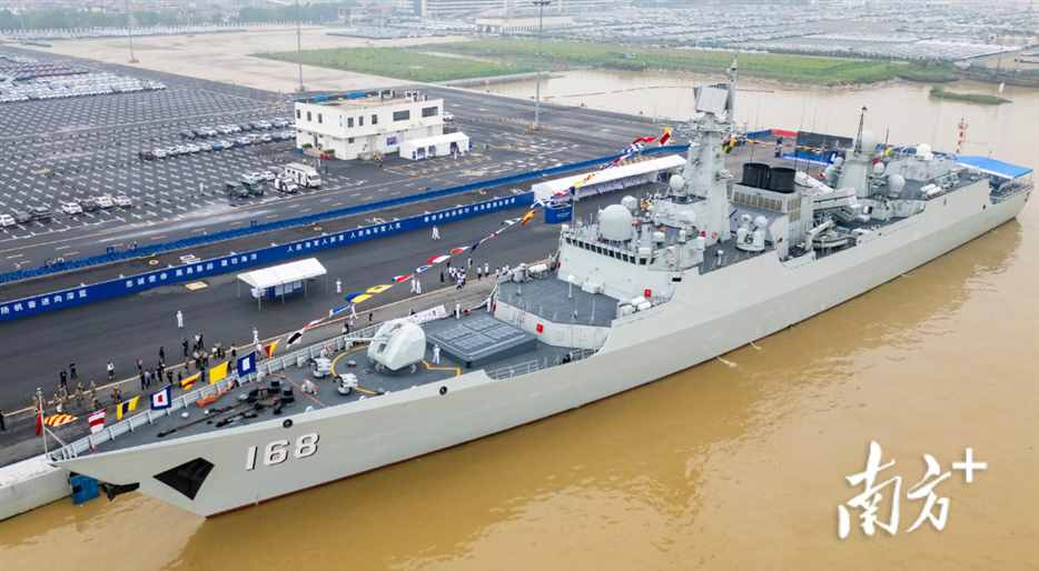 6艘052C型驱逐舰，中期升级改进，为何情况非常尴尬？