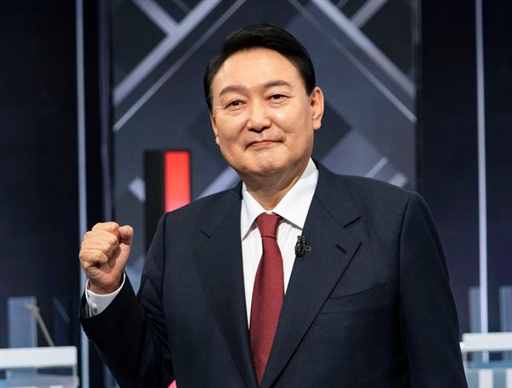文在寅被控受贿，逃不掉的“青瓦台魔咒”？