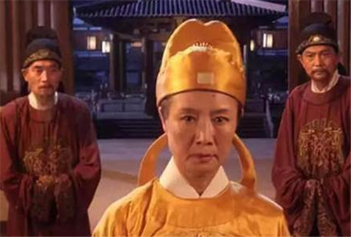 神龙政变前武则天真的想传位给李显吗